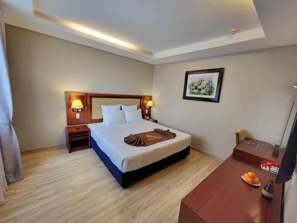 Aristo Saigon Hotel