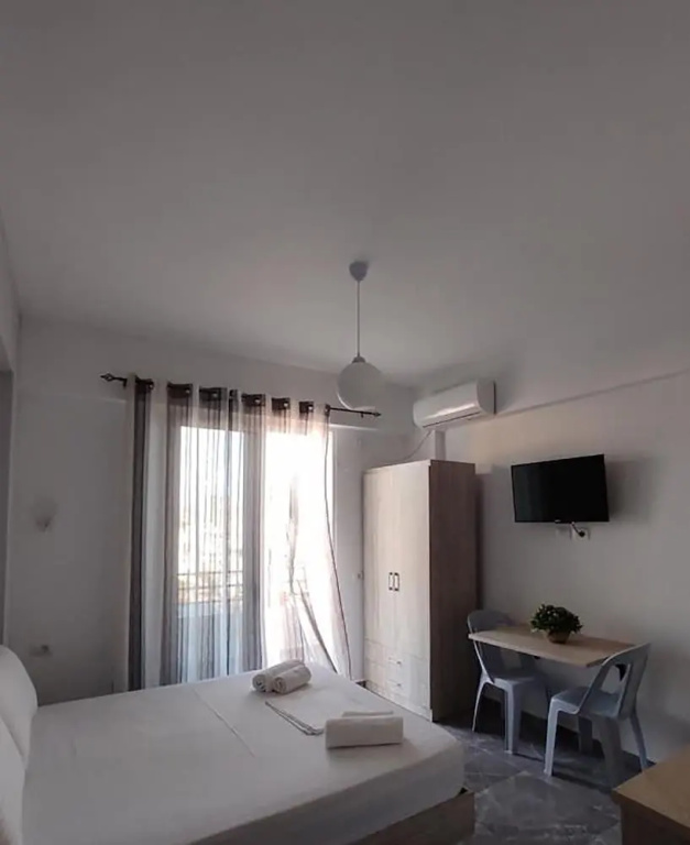 Standard Double room with sea view (full double bed)