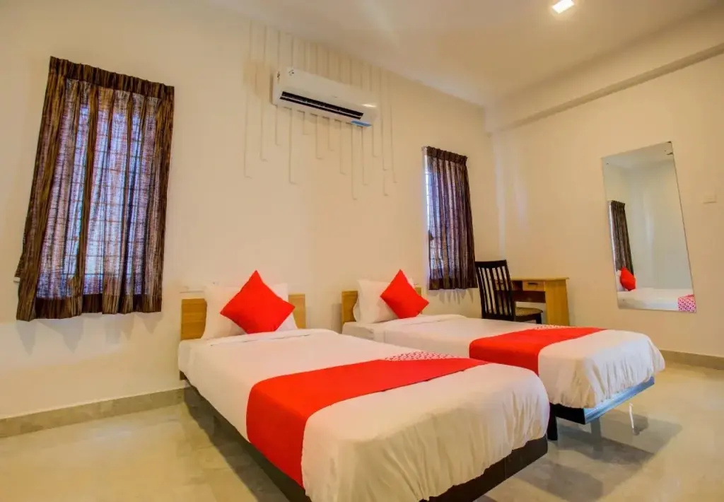 Oyo Flagship 24427 Jayam Nagar
