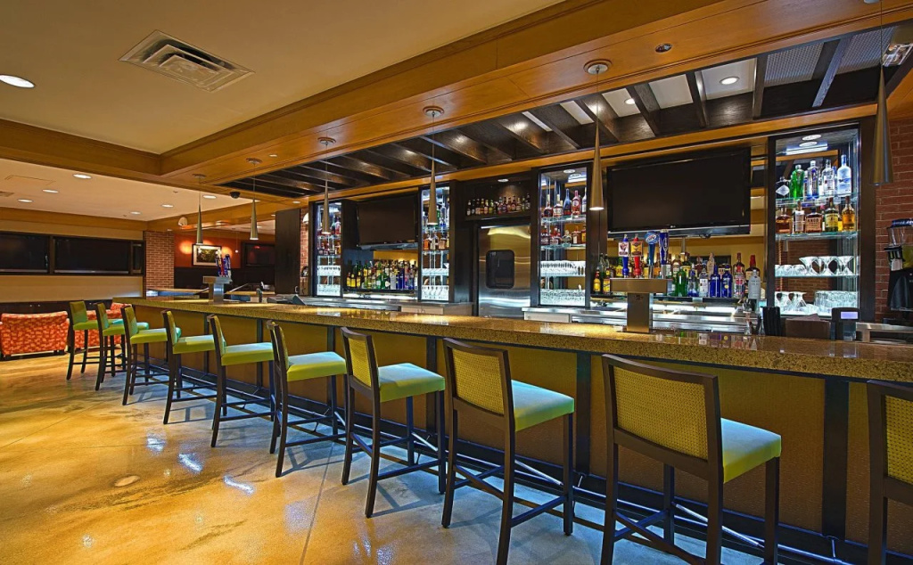Food & Beverage