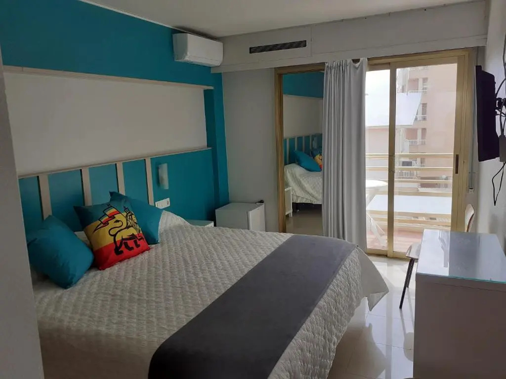 Standard Double room with balcony (full double bed)