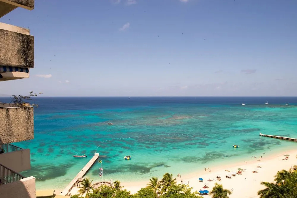 Beach & Waterfront