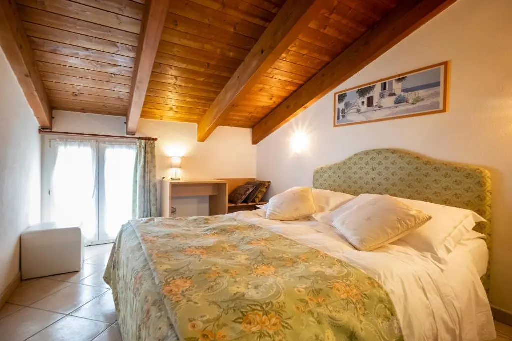 Economy room