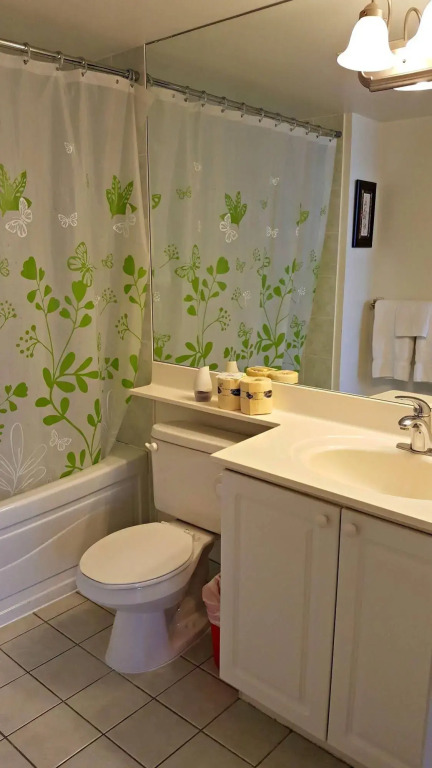 Pelicanstay in Burnaby - фото 3