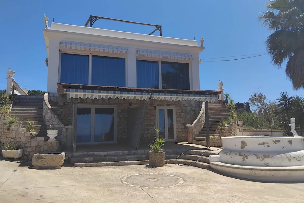 Felloniche Apartment Sea View