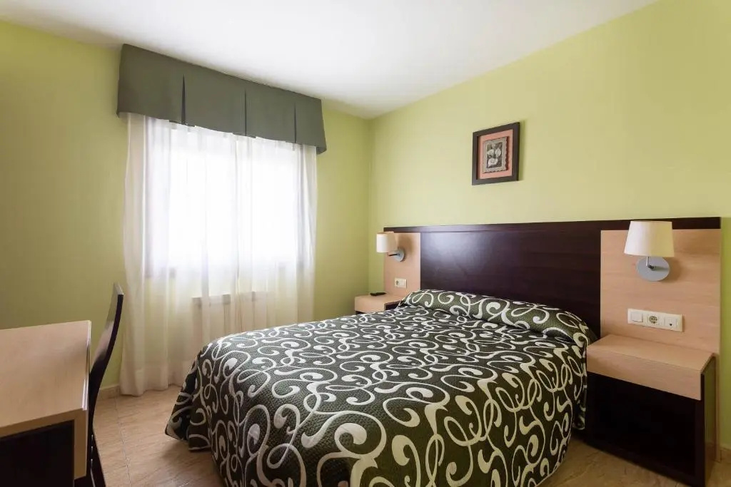 Standard Double room (full double bed)