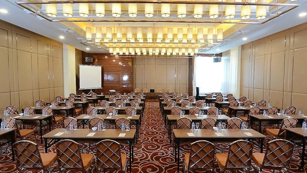 Grand Paragon - Général