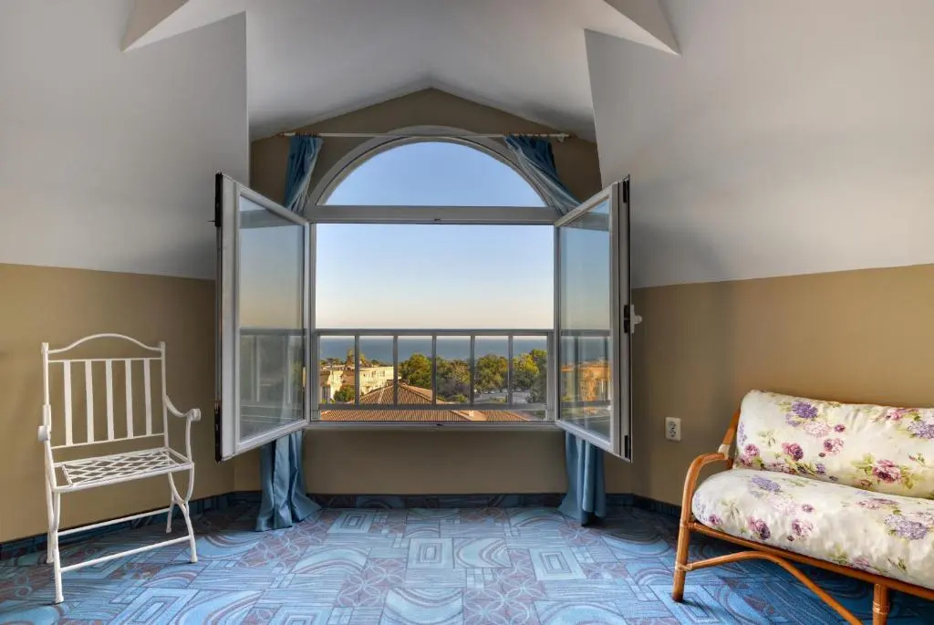 Standard Double room with balcony and with sea view (full double bed)