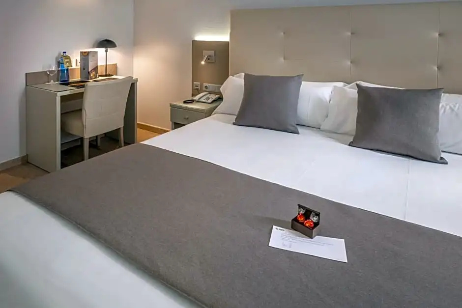 Serhs Del Port Hotel - Chambres