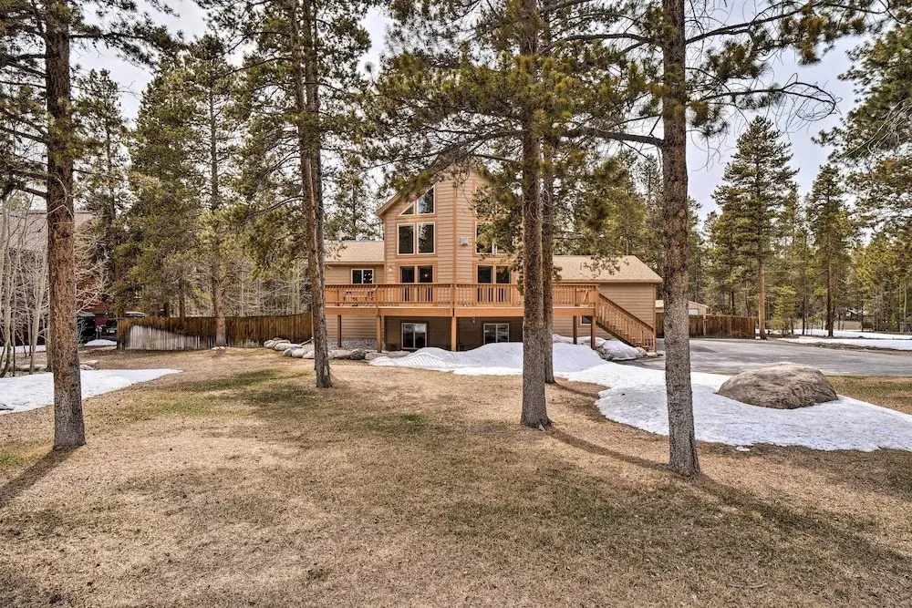 2 Mi to Dtwn: Leadville Haven w/ 2 Furnished Decks