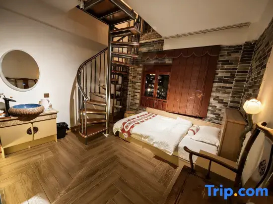 Deluxe Family Duplex room with view