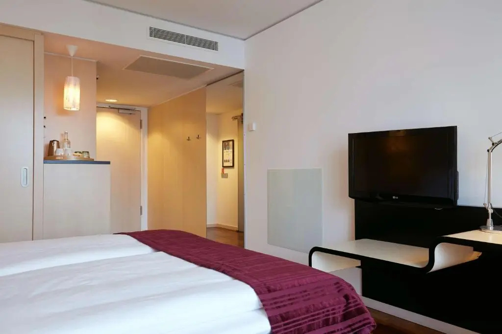 Standard Double room (window not guaranteed) (full double bed)