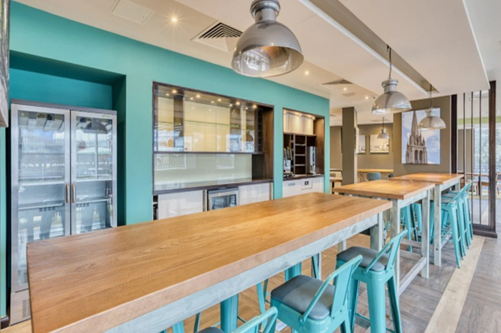 Food & Beverage