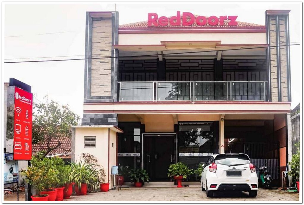 RedDoorz near Kampung Inggris Pare image