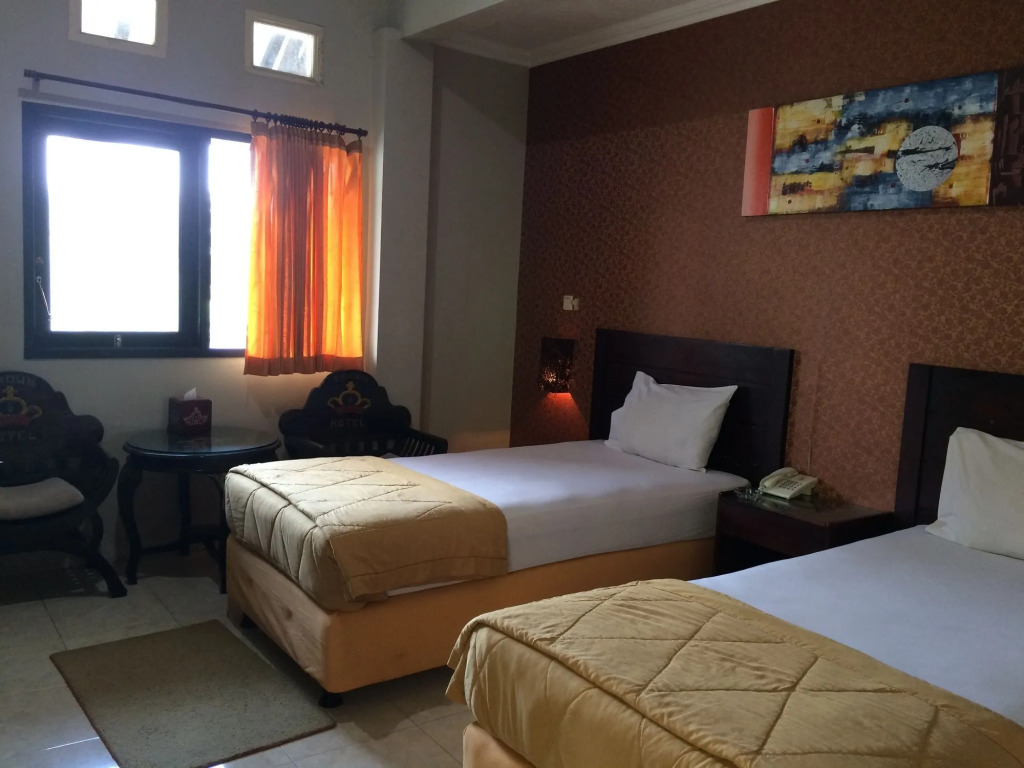 Crown Hotel — фото 3