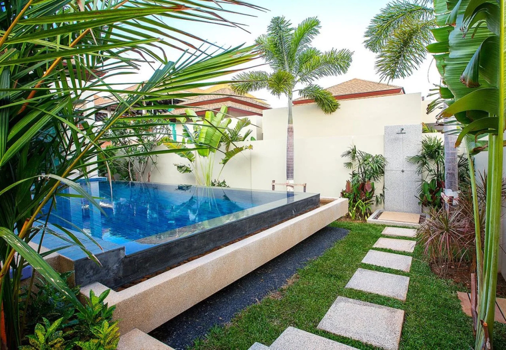 Shanti Estate by Tropiclook