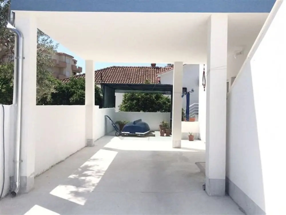Apartment Plava Barka
