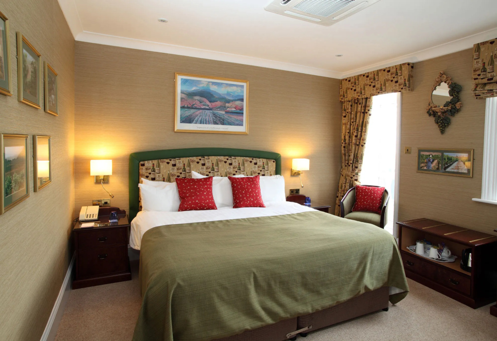 Imperial Hotel - 3
