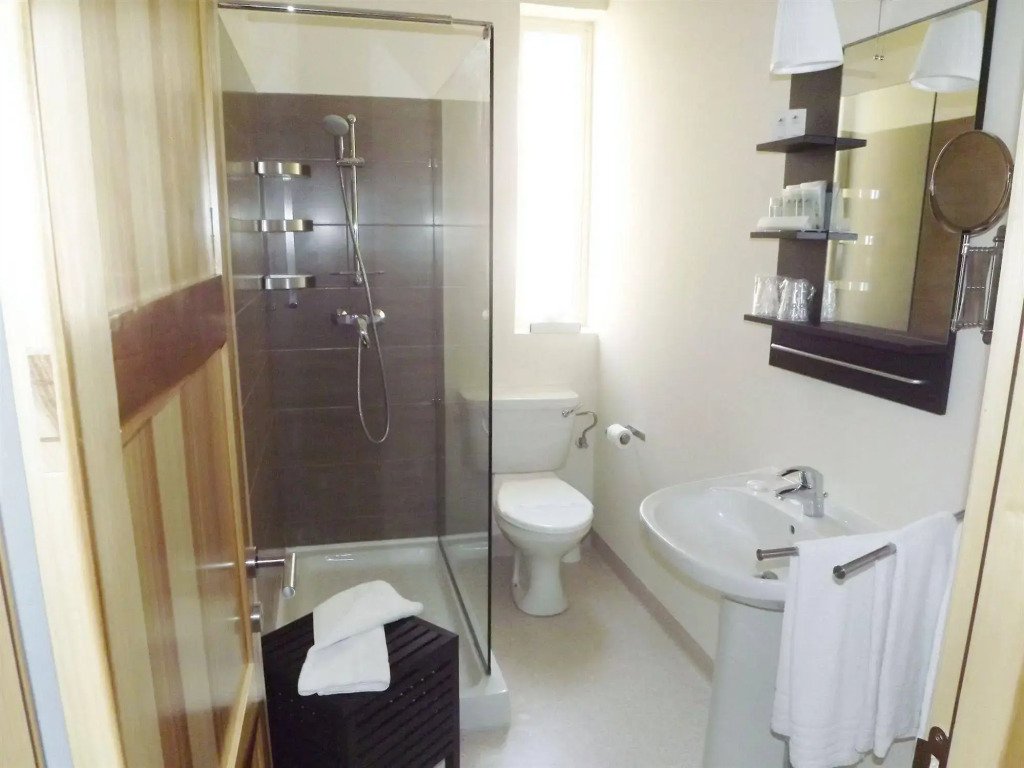 hotel-thumb