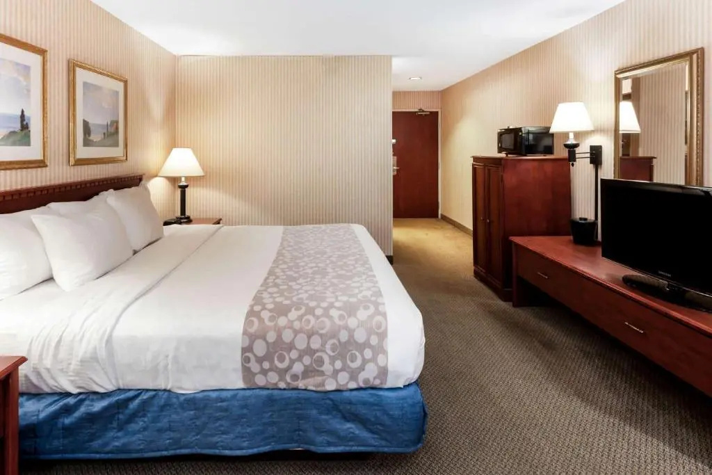 La Quinta Inn & Suites by Wyndham Milwaukee SW New Berlin - Chambres
