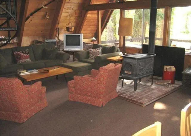 Alpine Meadows Cabin in the Woods