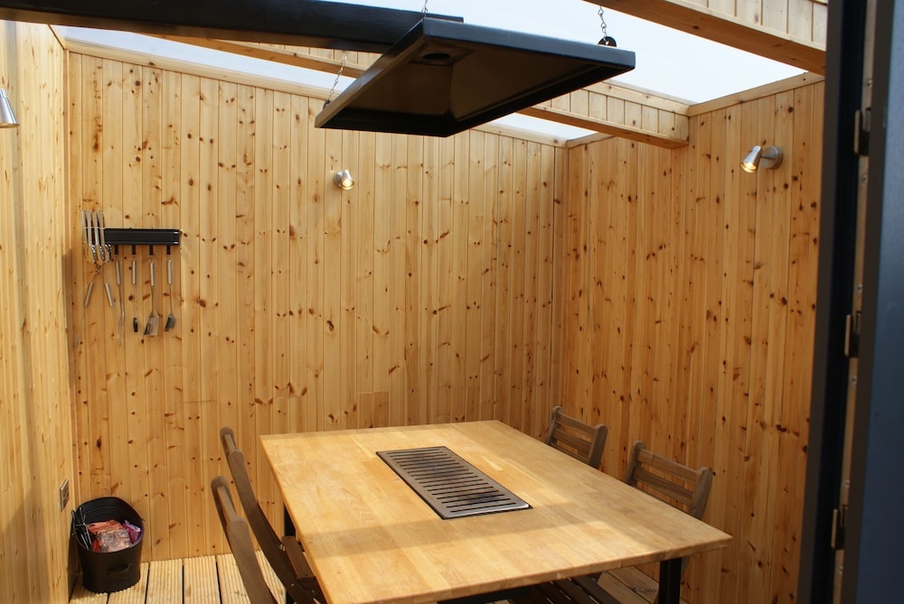 Hillhead Hideaways — 4