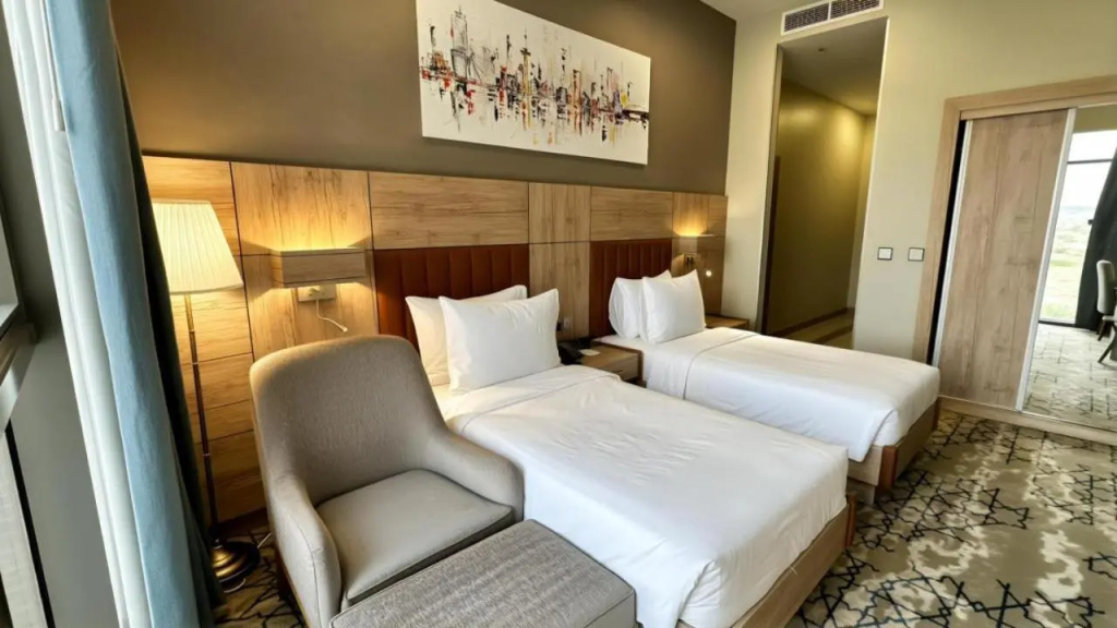 Waves Hotel — 2