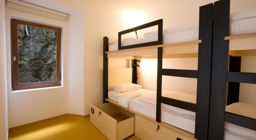 gallery_image_hidden_12