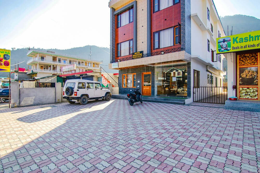 Fabhotel Himalayan Park