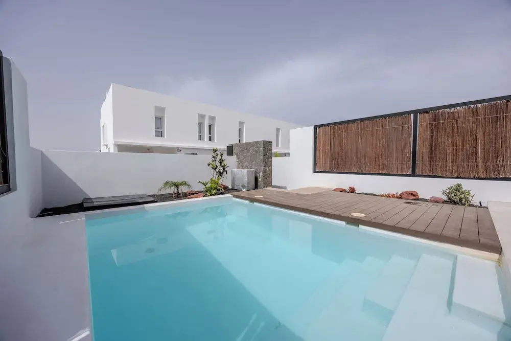 Serena Holiday Homes by LIVVO