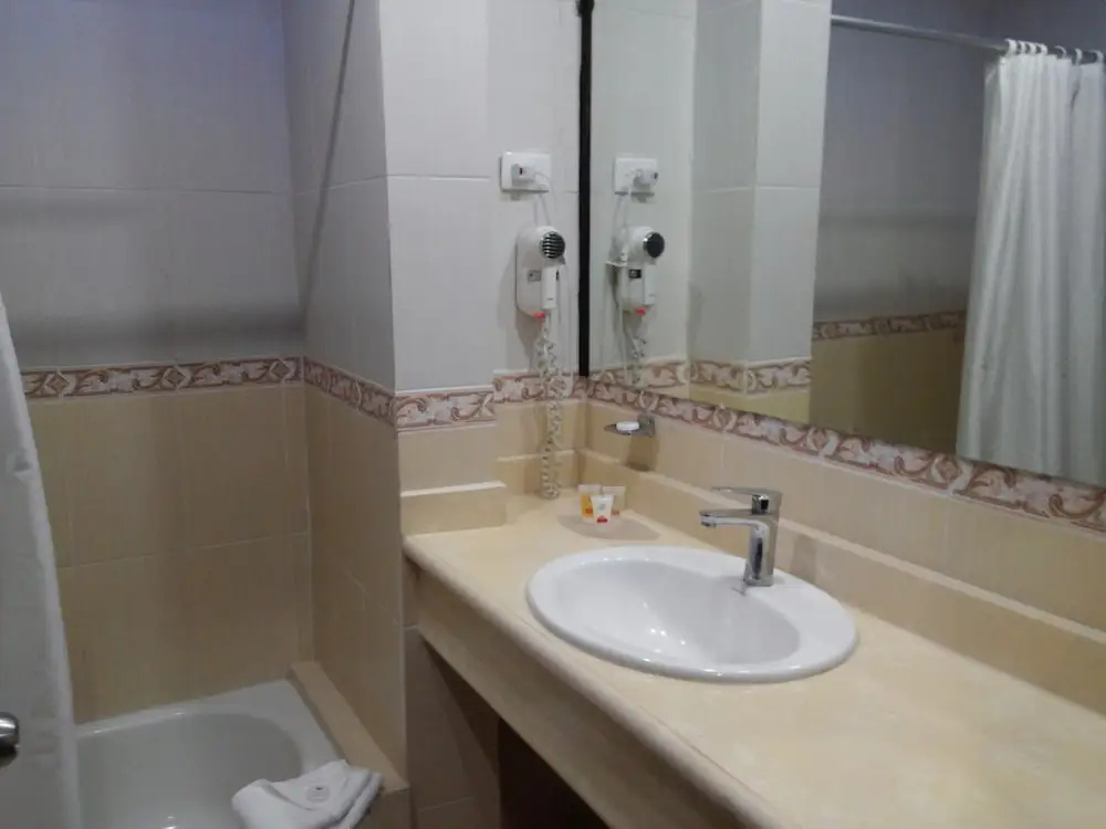 The City Inn Hotel & Casino - Chambres