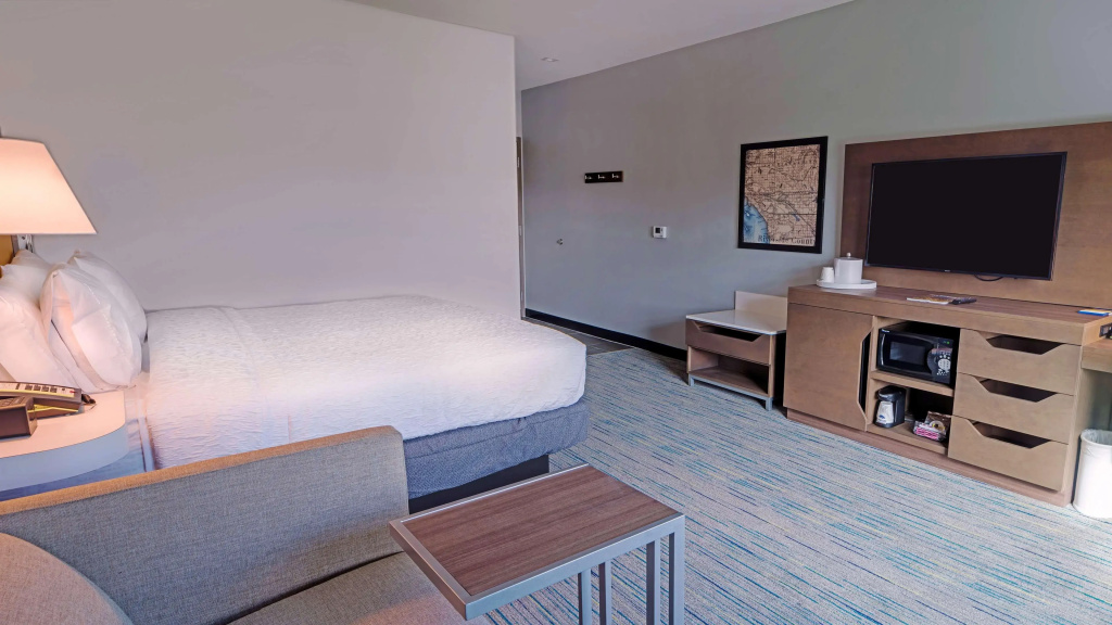 Hampton Inn Riverside Downtown - фото 4