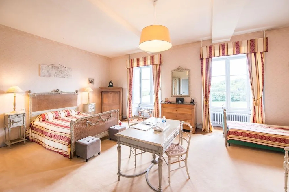 Afficher la photo 7 — Manoir de Ponsay