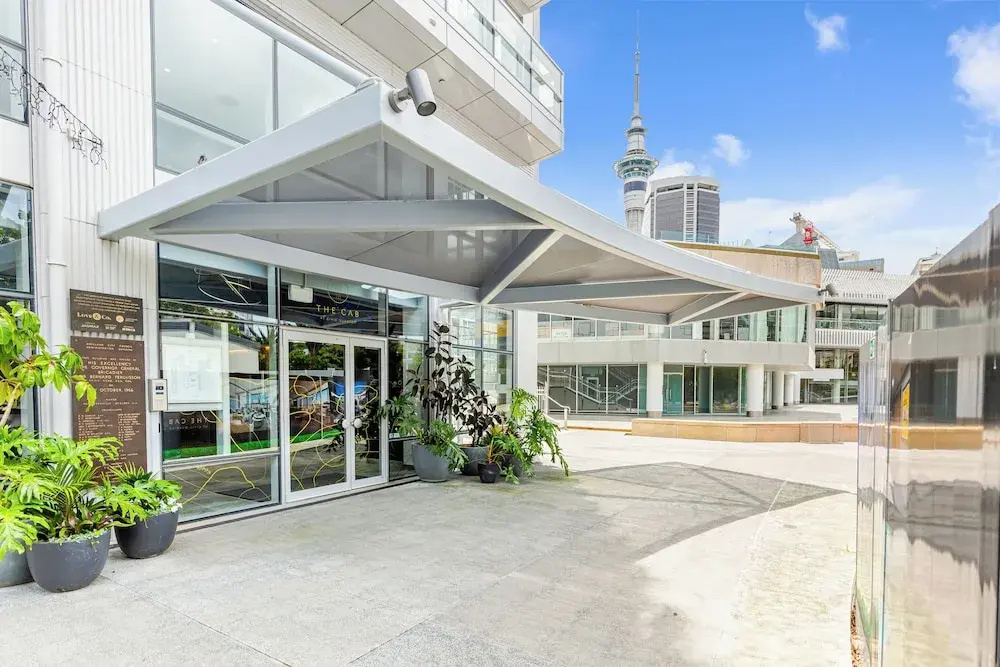 Brand New! Luxe 3BR In Aotea Square I Zodiak Stays