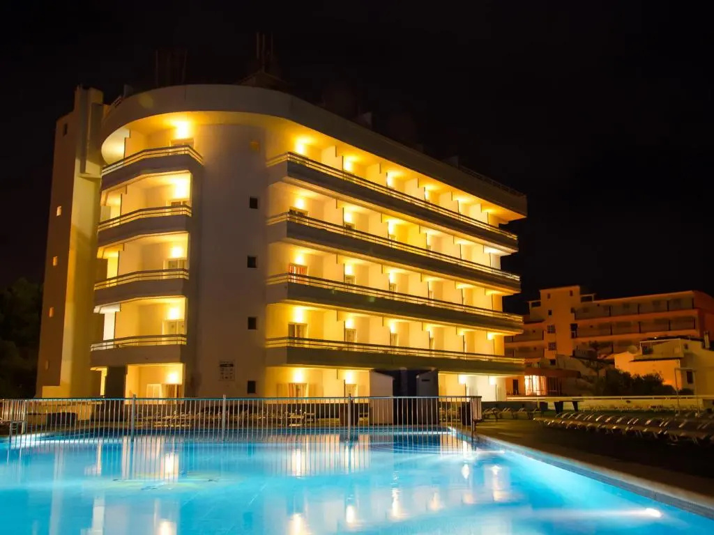 Standard Double room with sea view (full double bed)