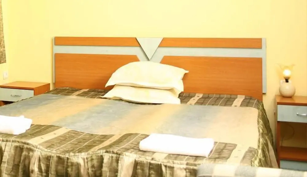 Hotel „Alpha“ by null