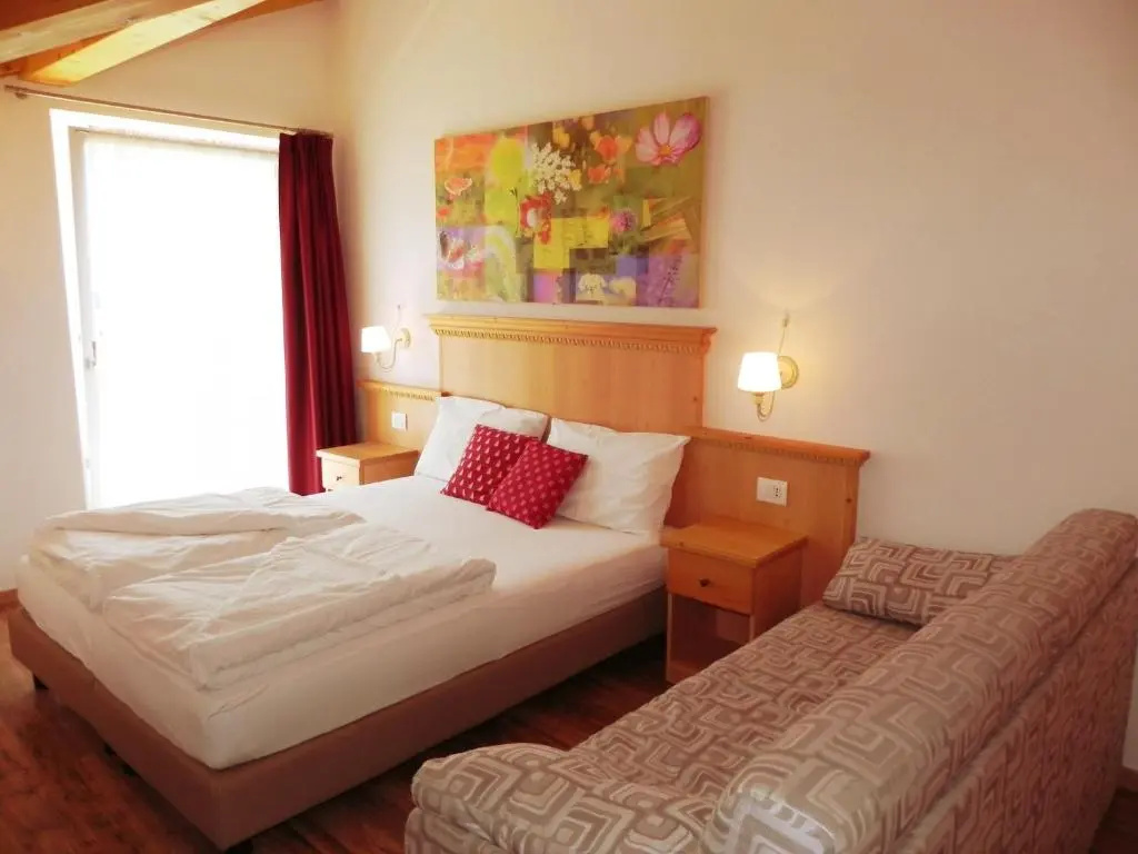 Standard Double room (full double bed)