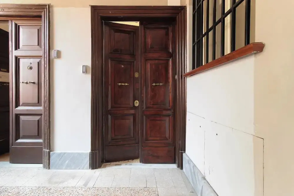 Velia Relais