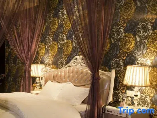Номер Deluxe в Yiyue Express Hotel