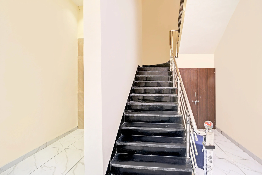Super Townhouse Oak Aurobindo Hospital Formerly Hotel Aashiyana - фото 7
