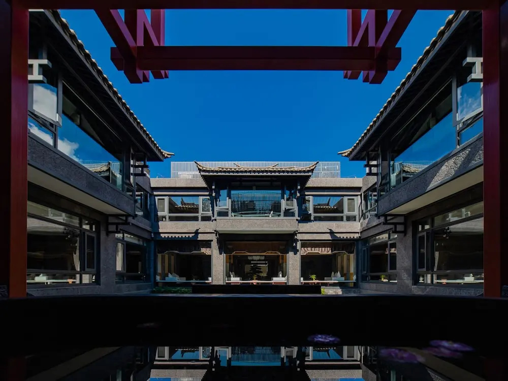 LiuHeYunYan Hotel.Dali