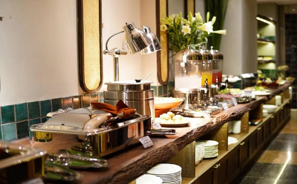 Food & Beverage