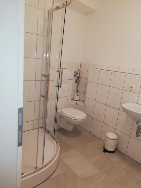 Deluxe Double room (full double bed)