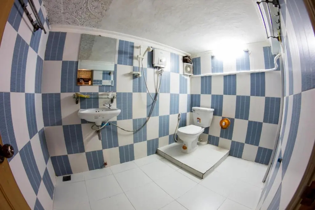 Standard Double room with balcony (full double bed)
