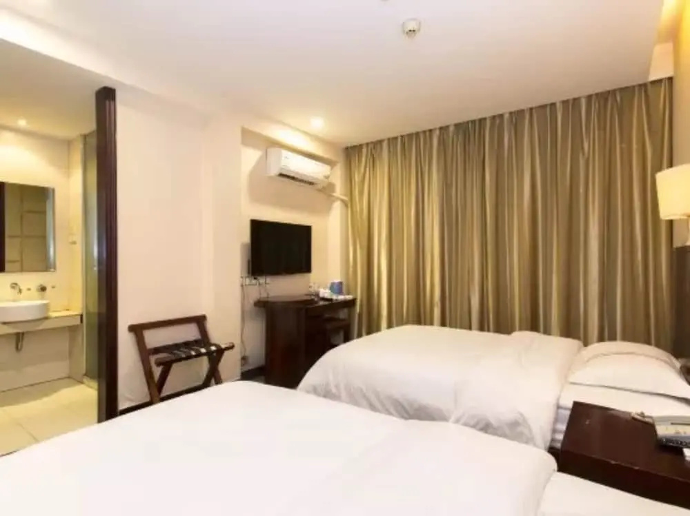 Standard Double room (twin beds)