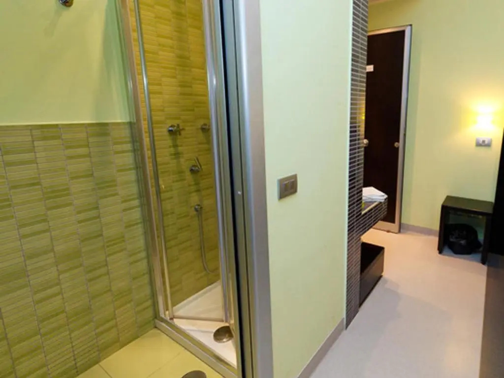Superior Double room with balcony (full double bed)