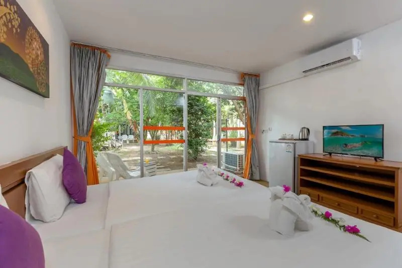 Superior Double room with garden view (twin beds)