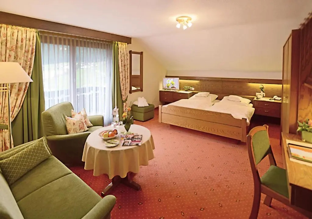 Standard Double room with balcony (full double bed)
