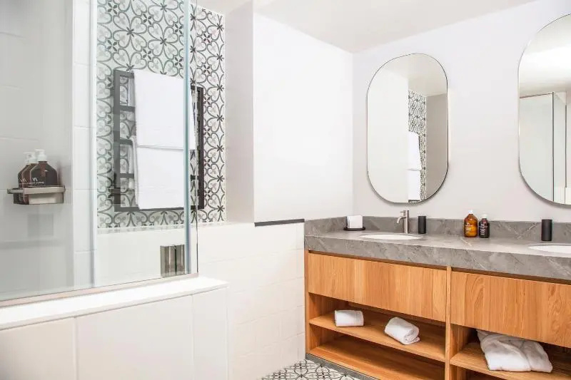 Quadruple Junior Suite