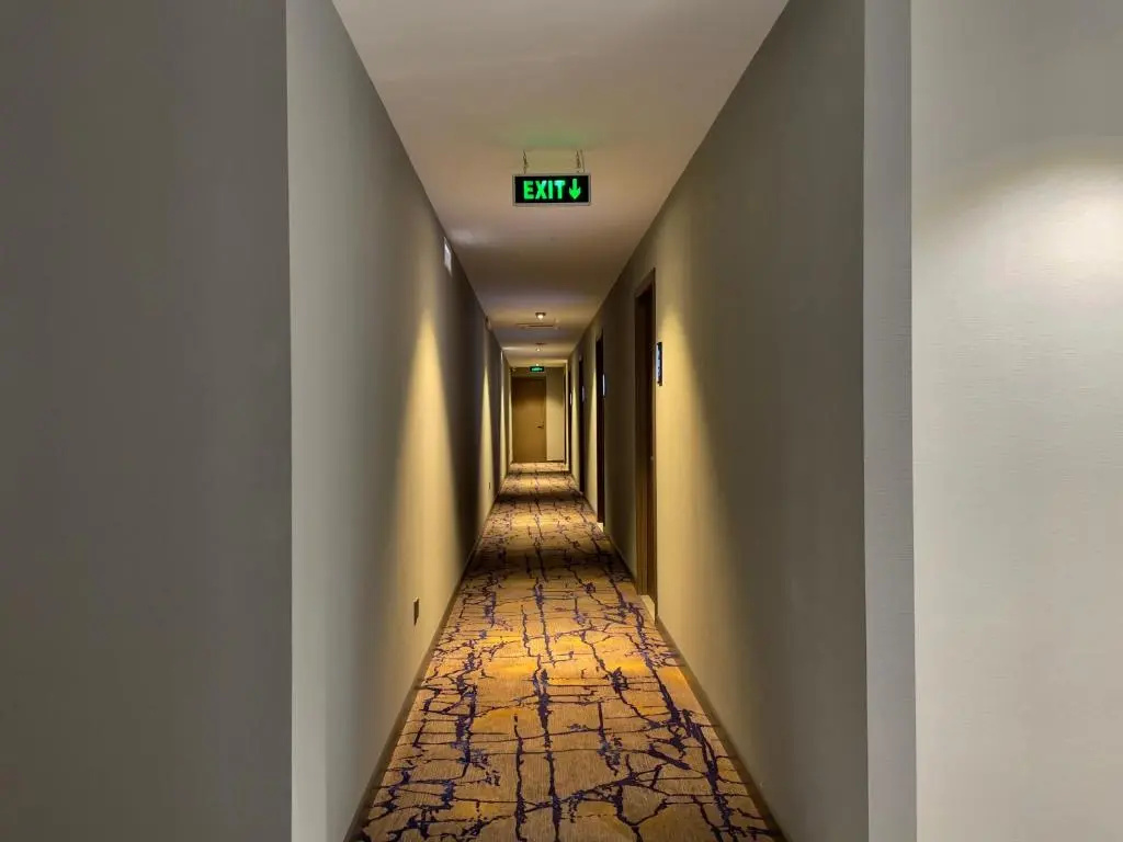 Отель Eleven Inn Tbilisi — фото